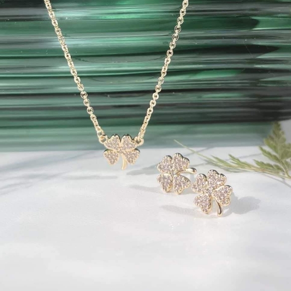 Park Lane Shamrock Set - Picture 2 of 3